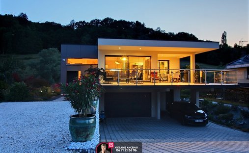 Villa in Montagnole, Auvergne-Rhône-Alpes, France 1