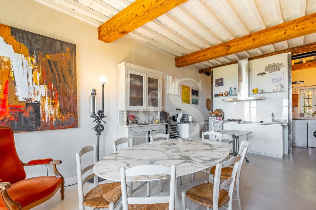 Séguret, Provence-Alpes-Côte d'Azur, France 5 - 18515838