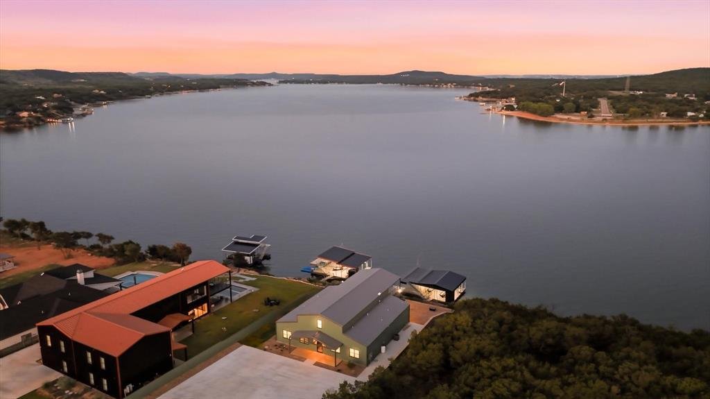 House in Graham, Texas, United States 3 - 18521200
