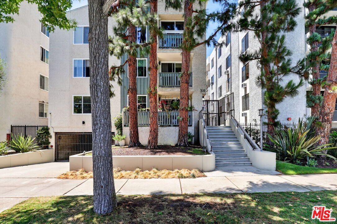Santa Monica, California, United States 3 - 18513474
