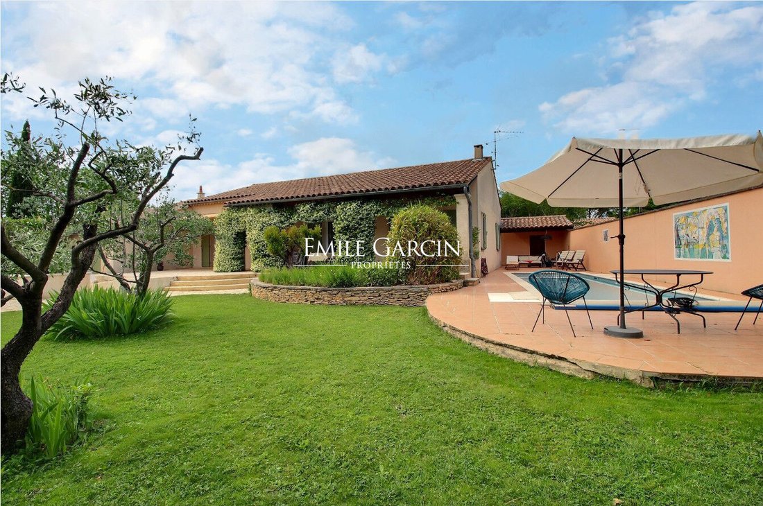Villa in Uzès, Occitania, France 1 - 18513876