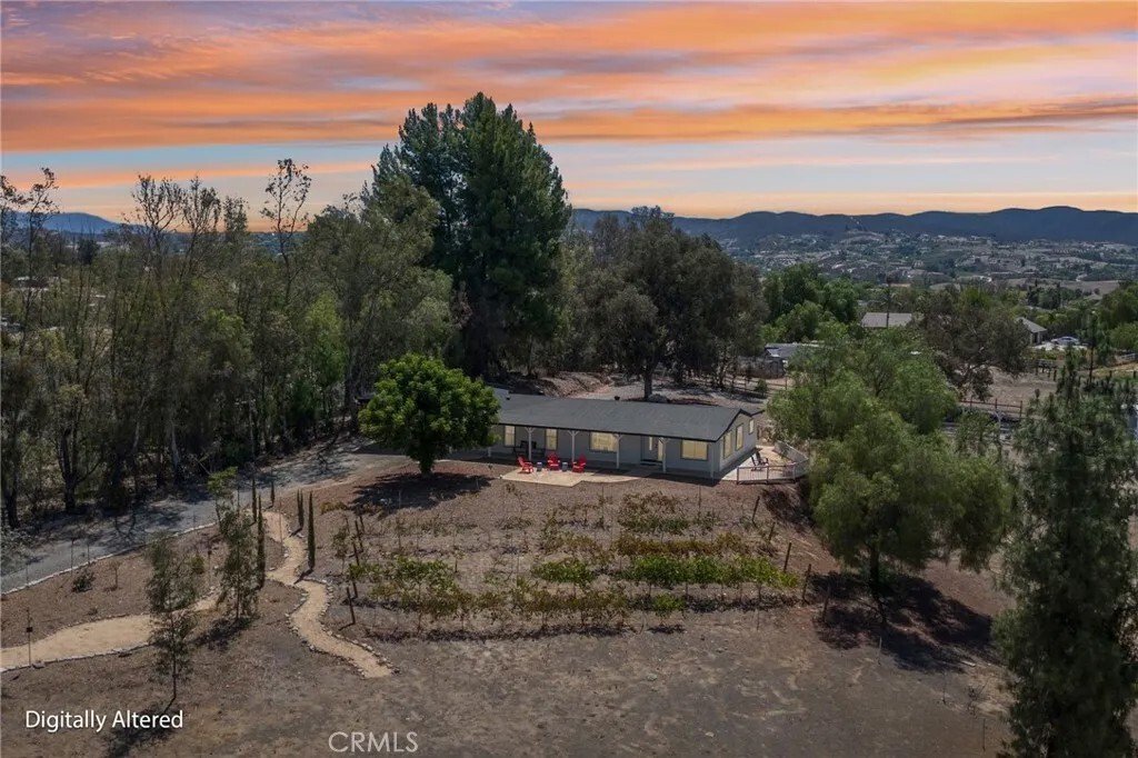 Temecula, California, United States 4 - 18513142