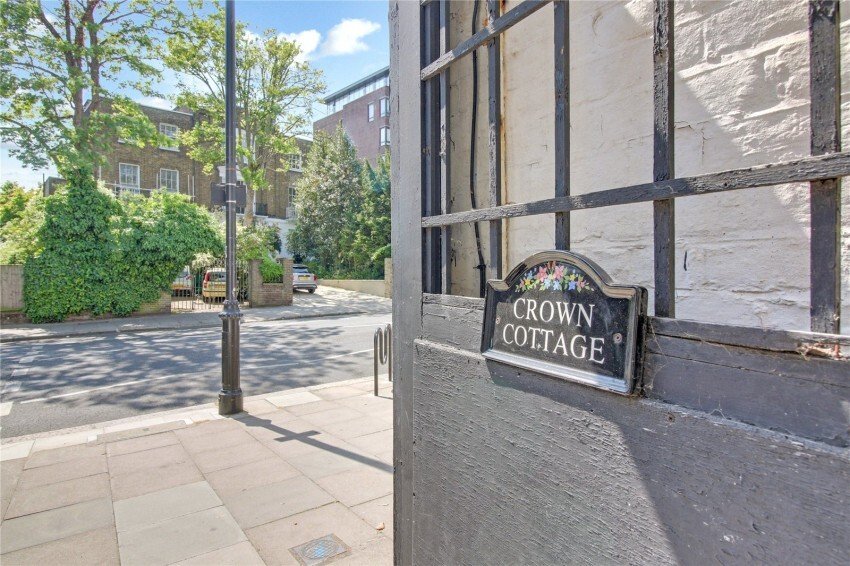 House in Dagenham East, England 5 - 16734839