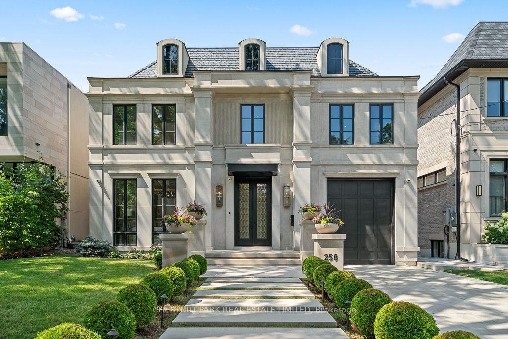 House in Toronto, Ontario, Canada 1 - 18516000