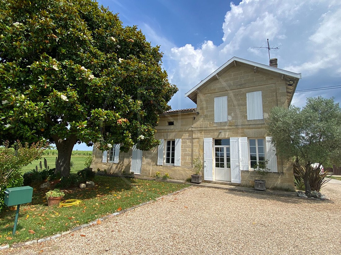 Villa in Saint-Émilion, Nouvelle-Aquitaine, France 2 - 18509055