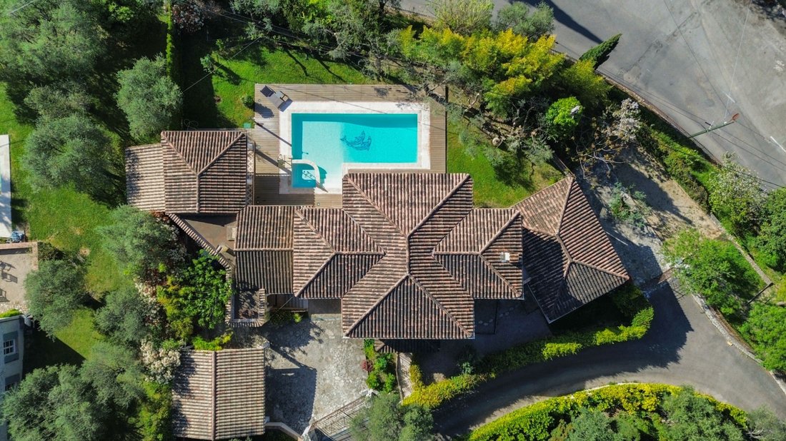 Villa in Grasse, Provence-Alpes-Côte d'Azur, France 1 - 18422335