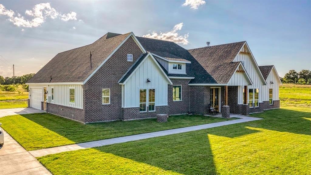 House in Granbury, Texas, United States 1 - 18513302