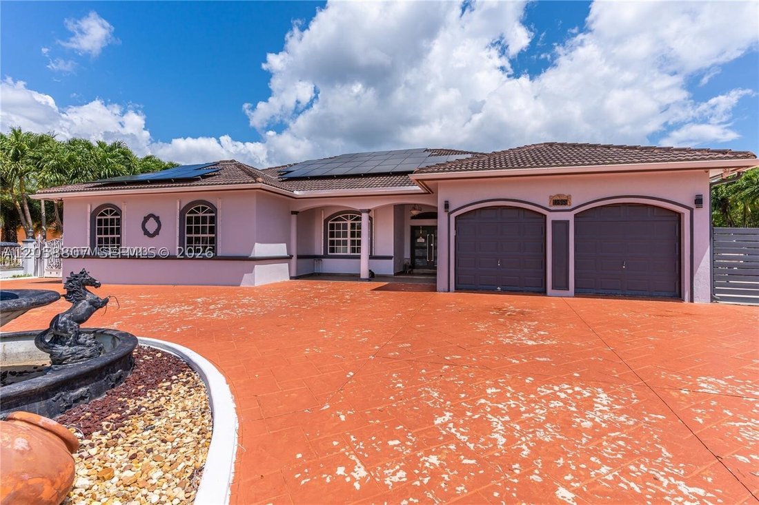 House in Miami, Florida, United States 3 - 18511335