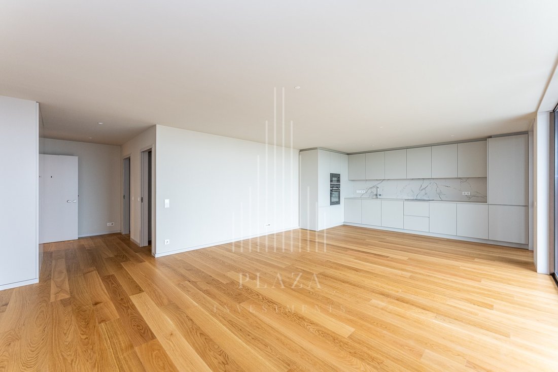 Apartment in Santa Marinha e Sao Pedro da Afurada, Porto District, Portugal 3 - 18516155