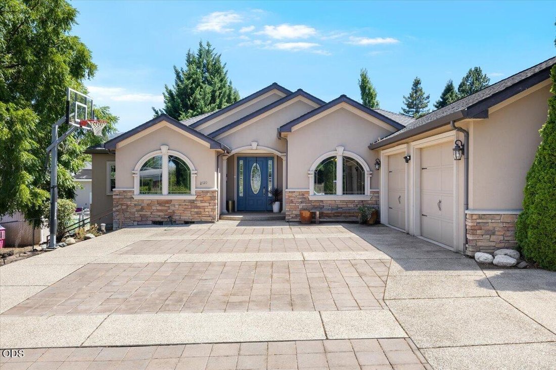 House in Medford, Oregon, United States 1 - 18511254