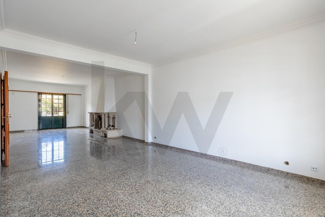 Townhouse in Agualva e Mira-Sintra, Lisbon, Portugal 4 - 18515486