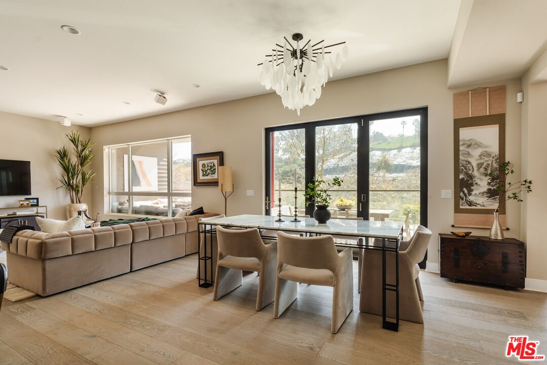 Condo in Los Angeles, California, United States 1 - 18516016