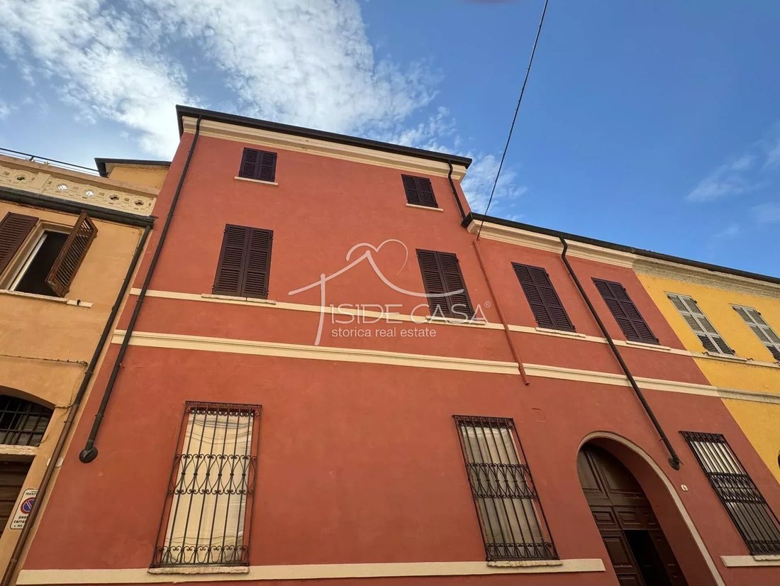 House in Historic Center, Mantua, Lombardy 3 - 18512886