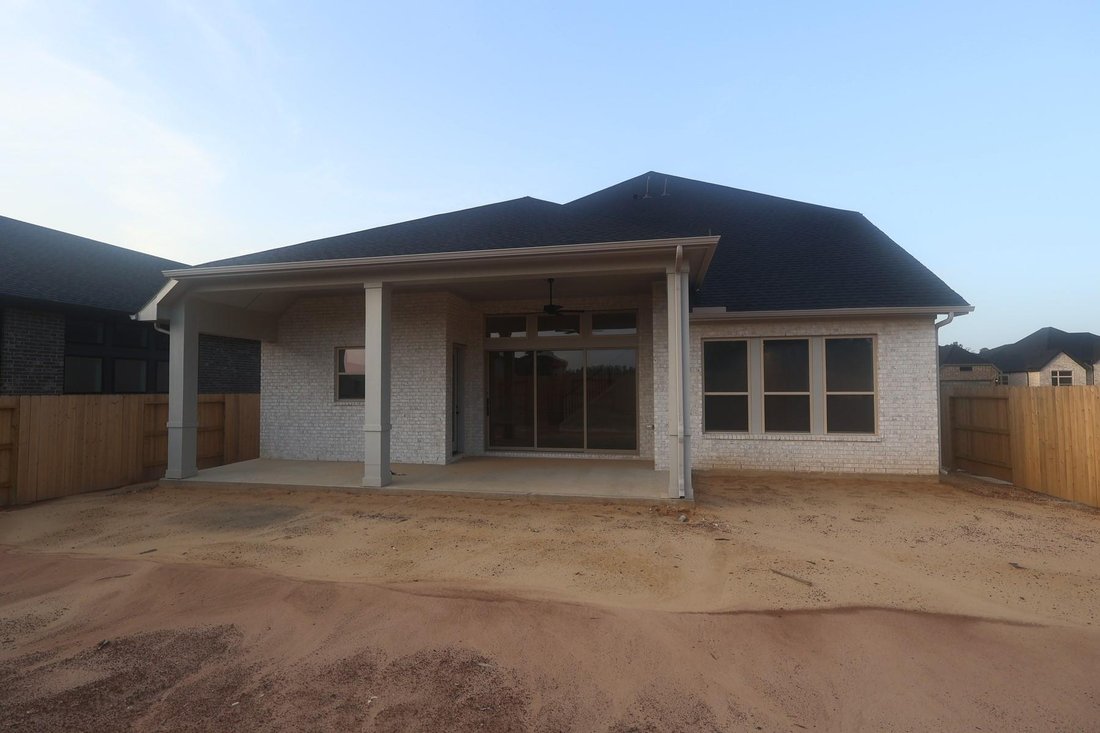 House in Pinehurst, Texas, United States 2 - 17665926