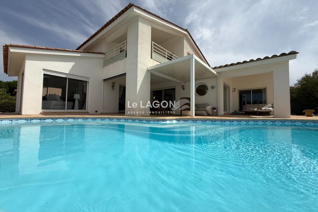 Villa in Saint-Cyprien, Occitania, France 1 - 18509095