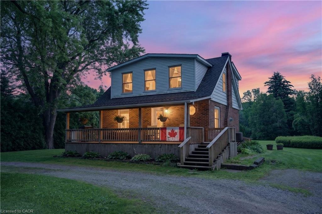 House in Hamilton, Ontario, Canada 3 - 18512974