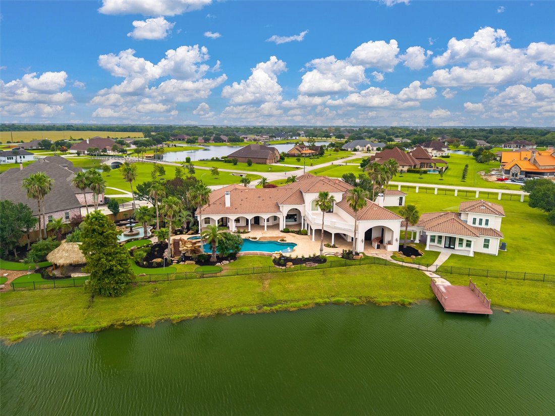 House in Dickinson, Texas, United States 3 - 18512861