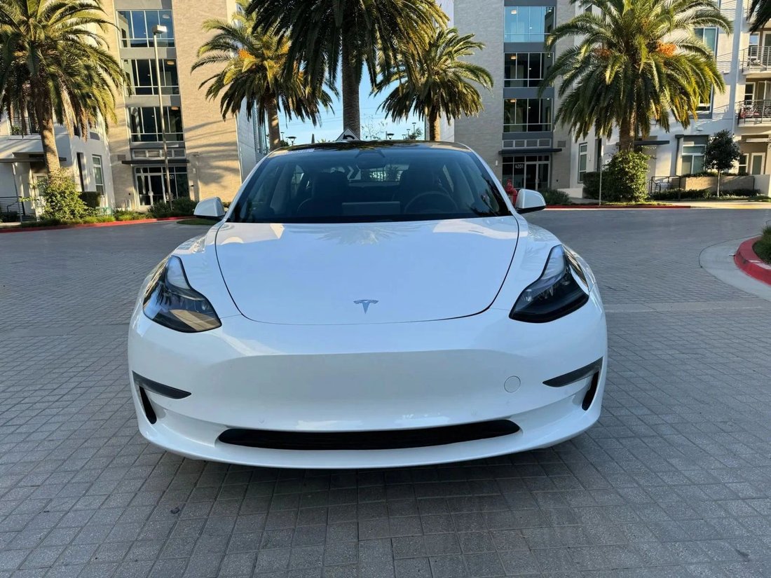 Sedan in Riverside, CA, United States 2 - 18515819