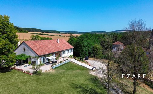 House in L'Etang-Vergy, Bourgogne – Franche-Comté, France 1