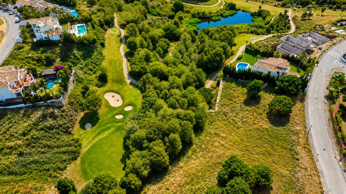 Land in Estepona, Andalusia, Spain 4 - 18515511
