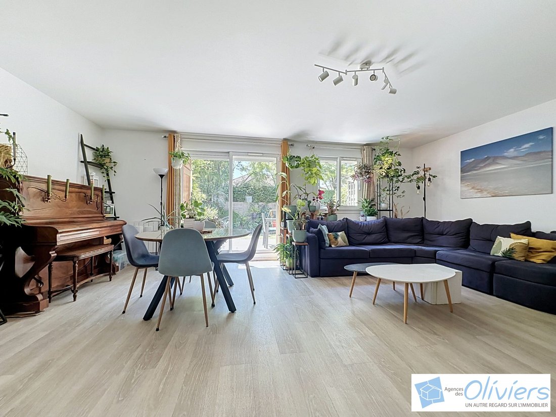 House in Villaroy, Guyancourt, France 2 - 18514653