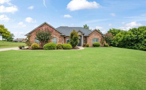 House in Van Alstyne, Texas, United States 1