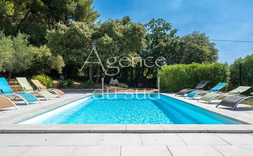 House in La Cadiere-d'Azur, Provence-Alpes-Côte d'Azur, France 1