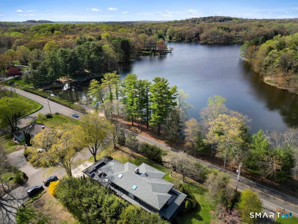 House in Trumbull, Connecticut, United States 2 - 18520001