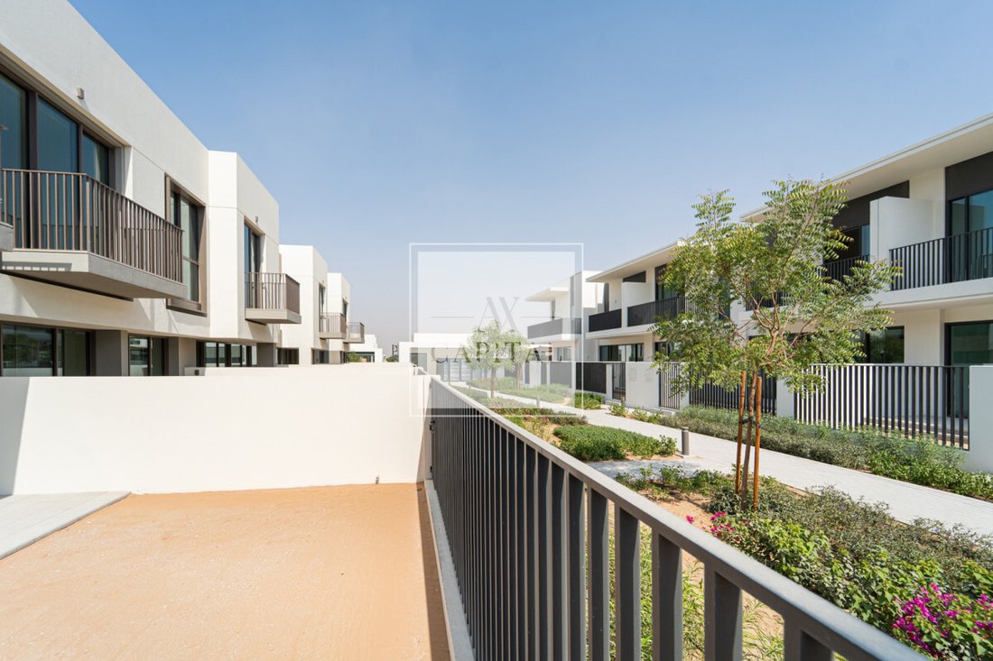 Townhouse in Business Bay, Dubai, United Arab Emirates 2 - 18509104