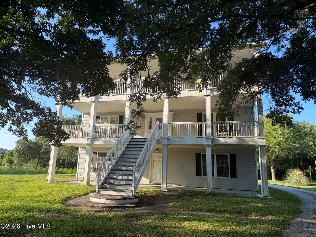 House in North Topsail Beach, North Carolina, United States 1 - 18518598