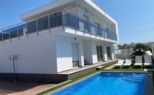 Chalet in Santa Pola, Valencian Community, Spain 1