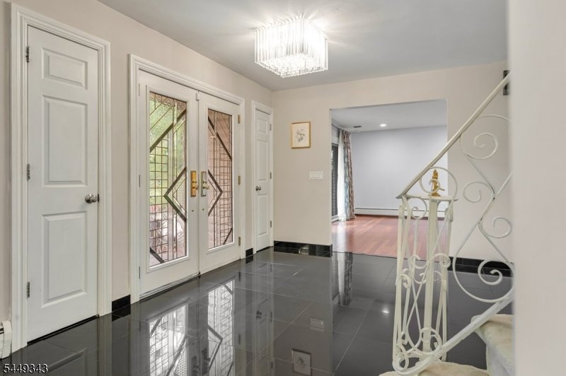 House in Woodbridge Township, New Jersey, United States 5 - 18521637