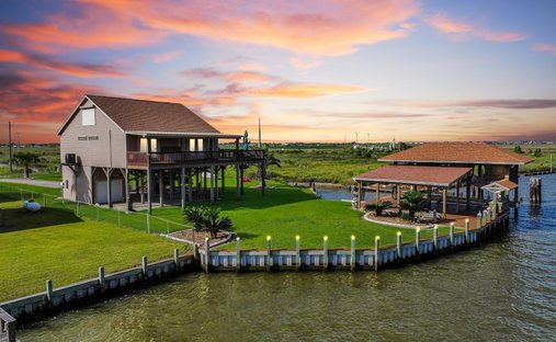 House in Bolivar Peninsula, Texas, United States 1