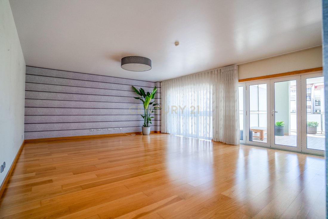 Apartment in Nossa Senhora do Populo, Coto e Sao Gregorio, Leiria District, Portugal 2 - 18041149