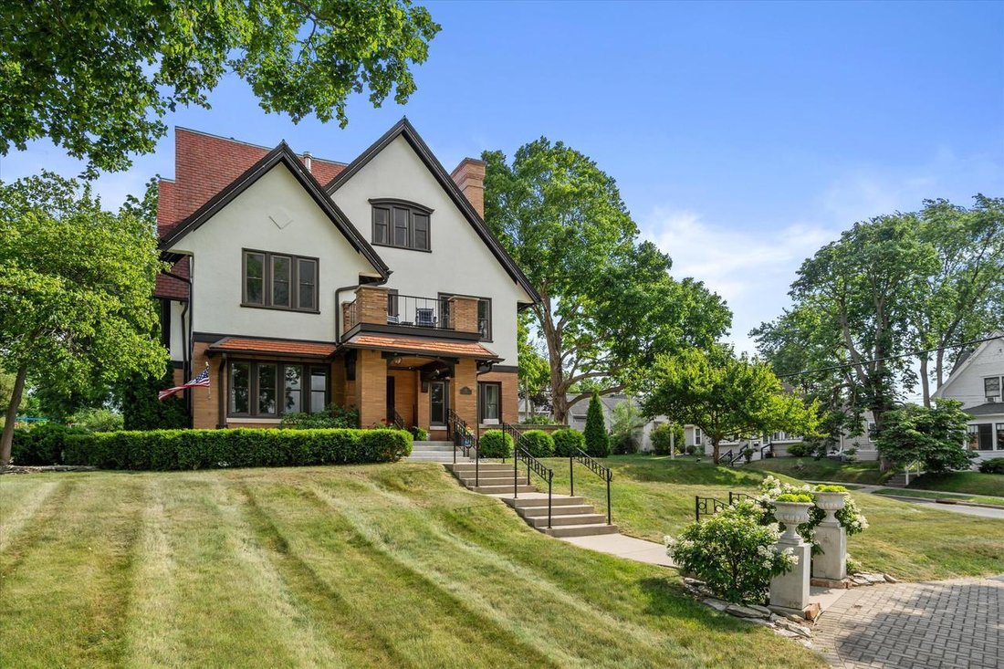 House in Hartford, Wisconsin, United States 1 - 18511447