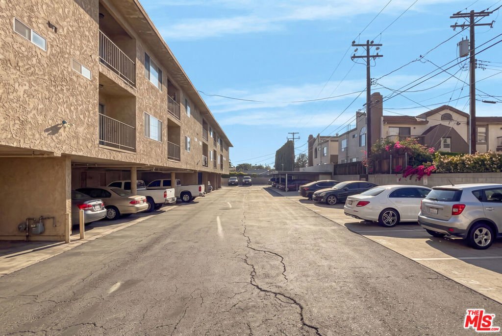 Alhambra, California, United States 5 - 18511085
