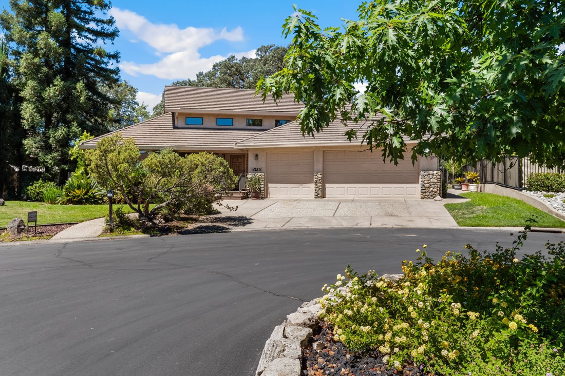 Fair Oaks, California, United States 3 - 18516818