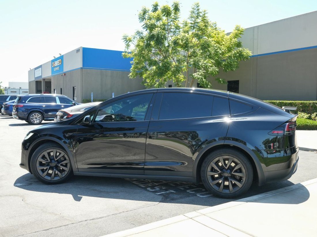 Suv in Costa Mesa, CA, United States 4 - 18489073