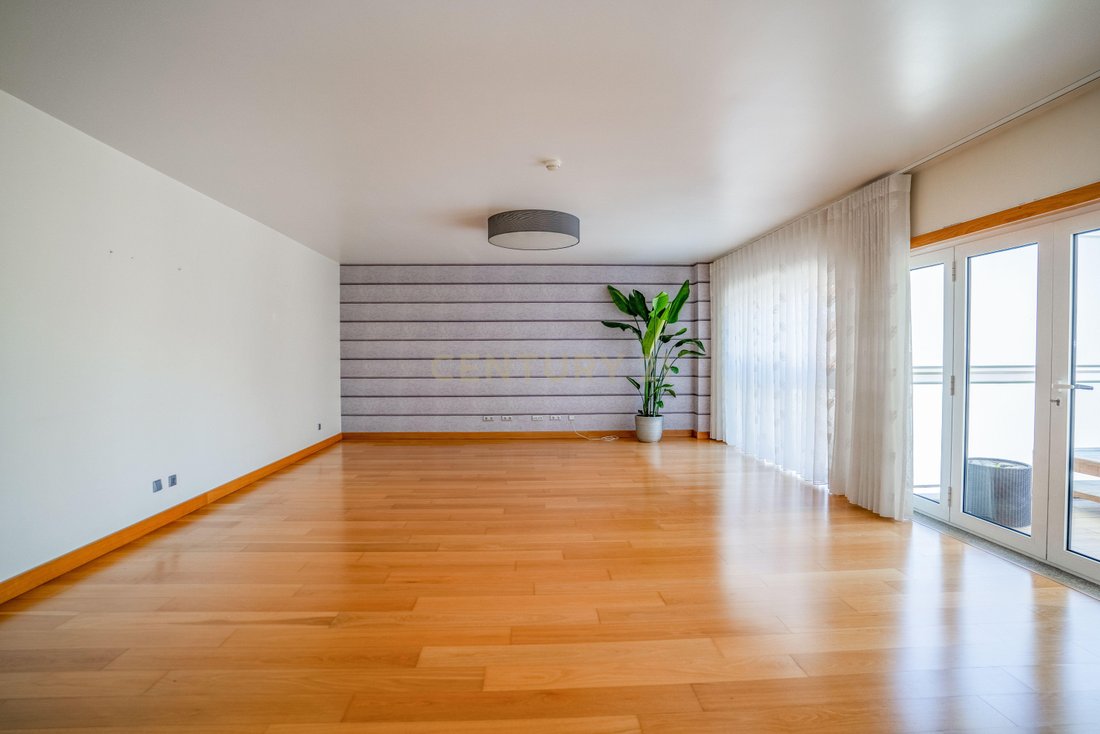 Apartment in Nossa Senhora do Populo, Coto e Sao Gregorio, Leiria District, Portugal 4 - 18041149
