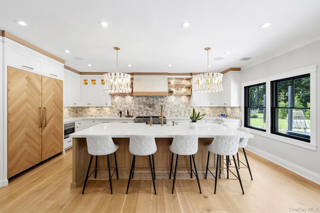 House in Centerport, New York, United States 5 - 18510981