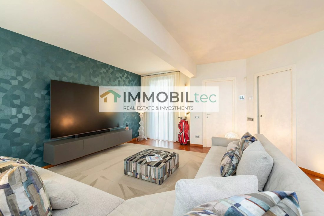 Villa in Misinto, Lombardy, Italy 4 - 18510025