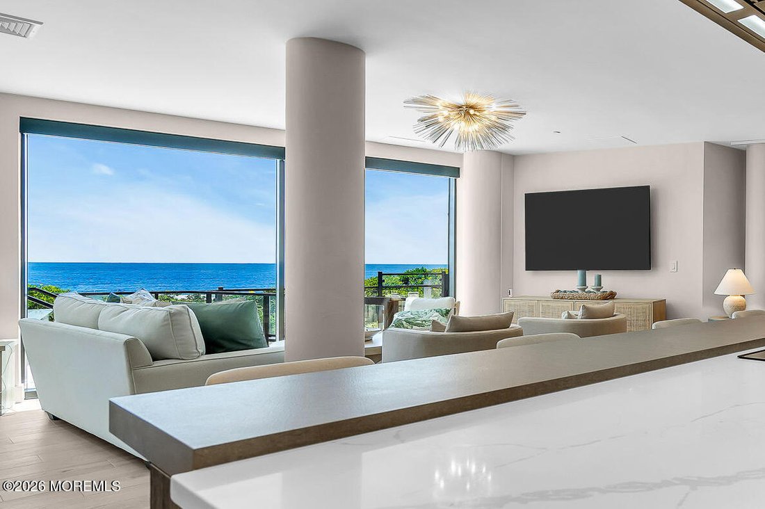 Condo in Long Branch, New Jersey, United States 1 - 18508422