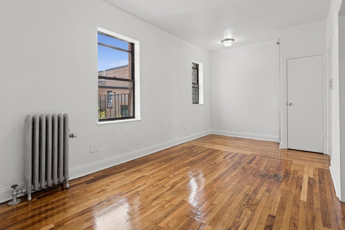 New York, New York, United States 1 - 18519208