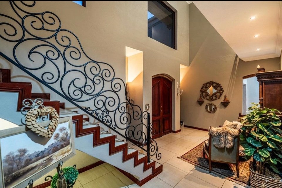 Casa en Pretoria, Gauteng, Sudáfrica 1 - 18511693