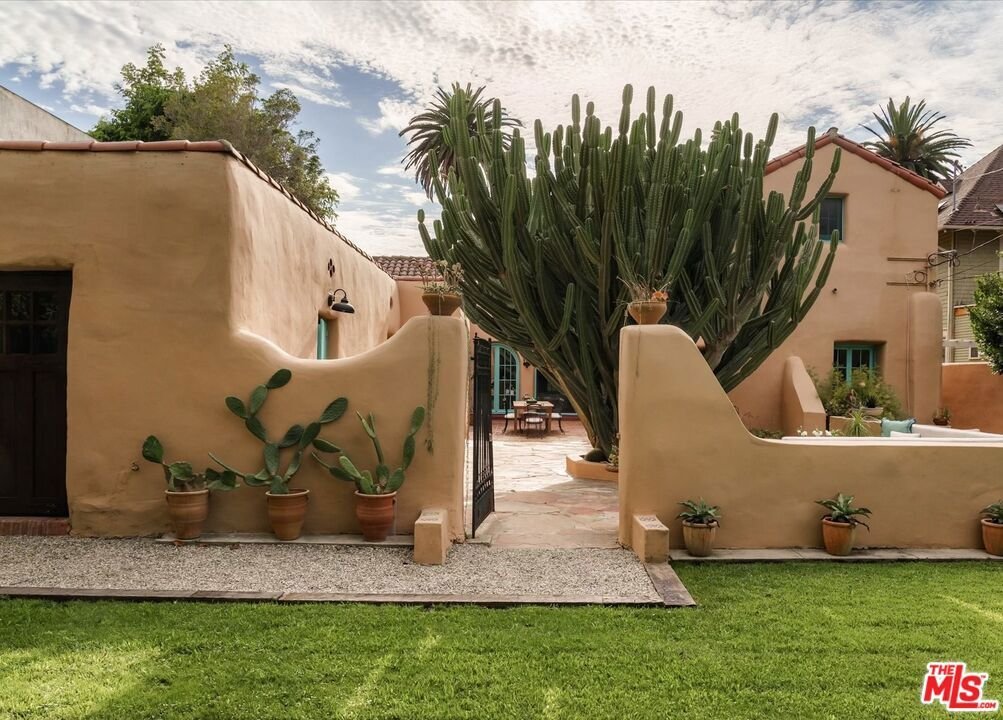 House in Los Angeles, California, United States 1 - 18511067