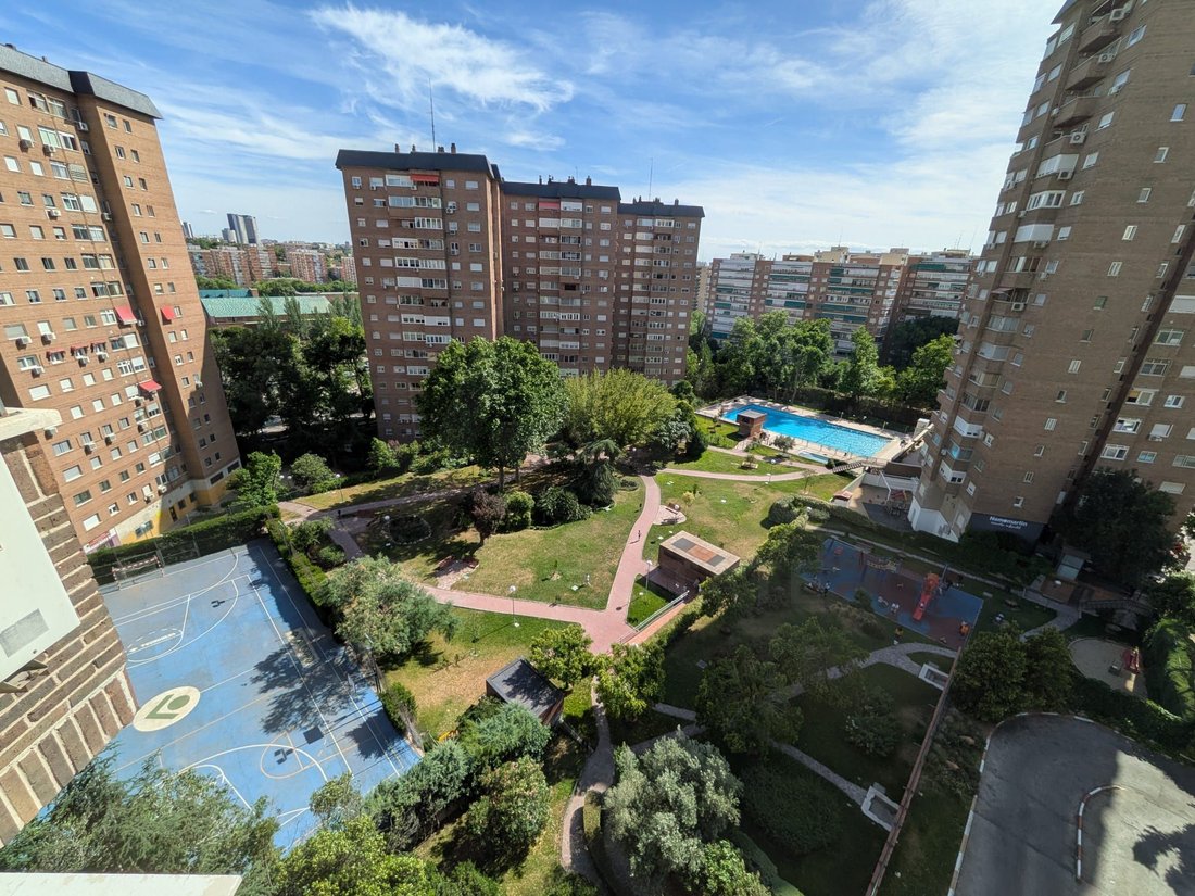 Apartment in Fuencarral-El Pardo, Madrid, Spain 5 - 18130863