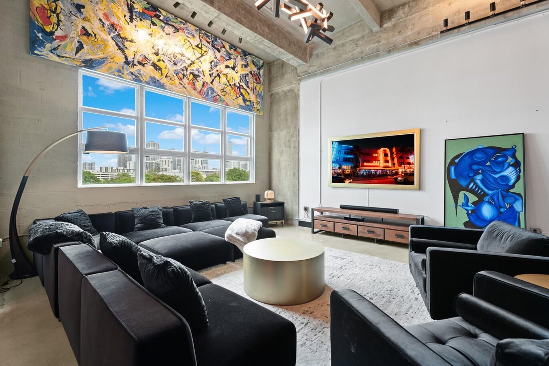 Condo in Miami, Florida, United States 5 - 18508240