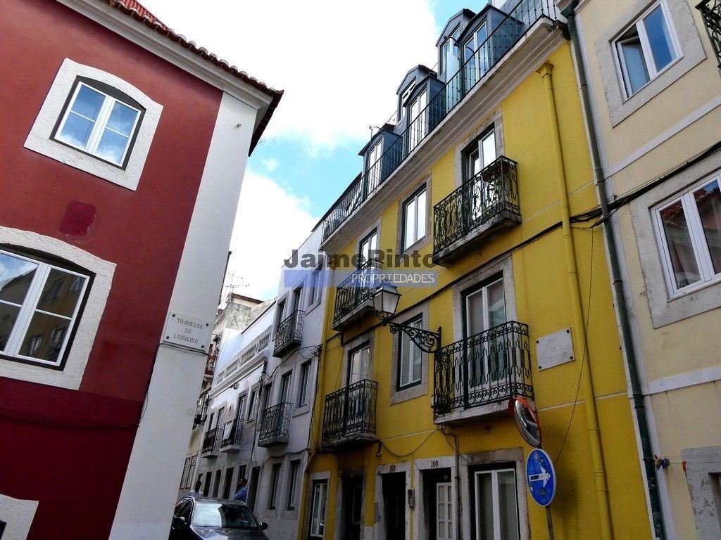Santa Clara, Lisbon, Portugal 1 - 18515344