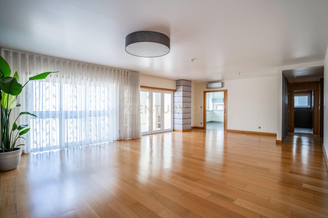 Apartment in Nossa Senhora do Populo, Coto e Sao Gregorio, Leiria District, Portugal 3 - 18041149