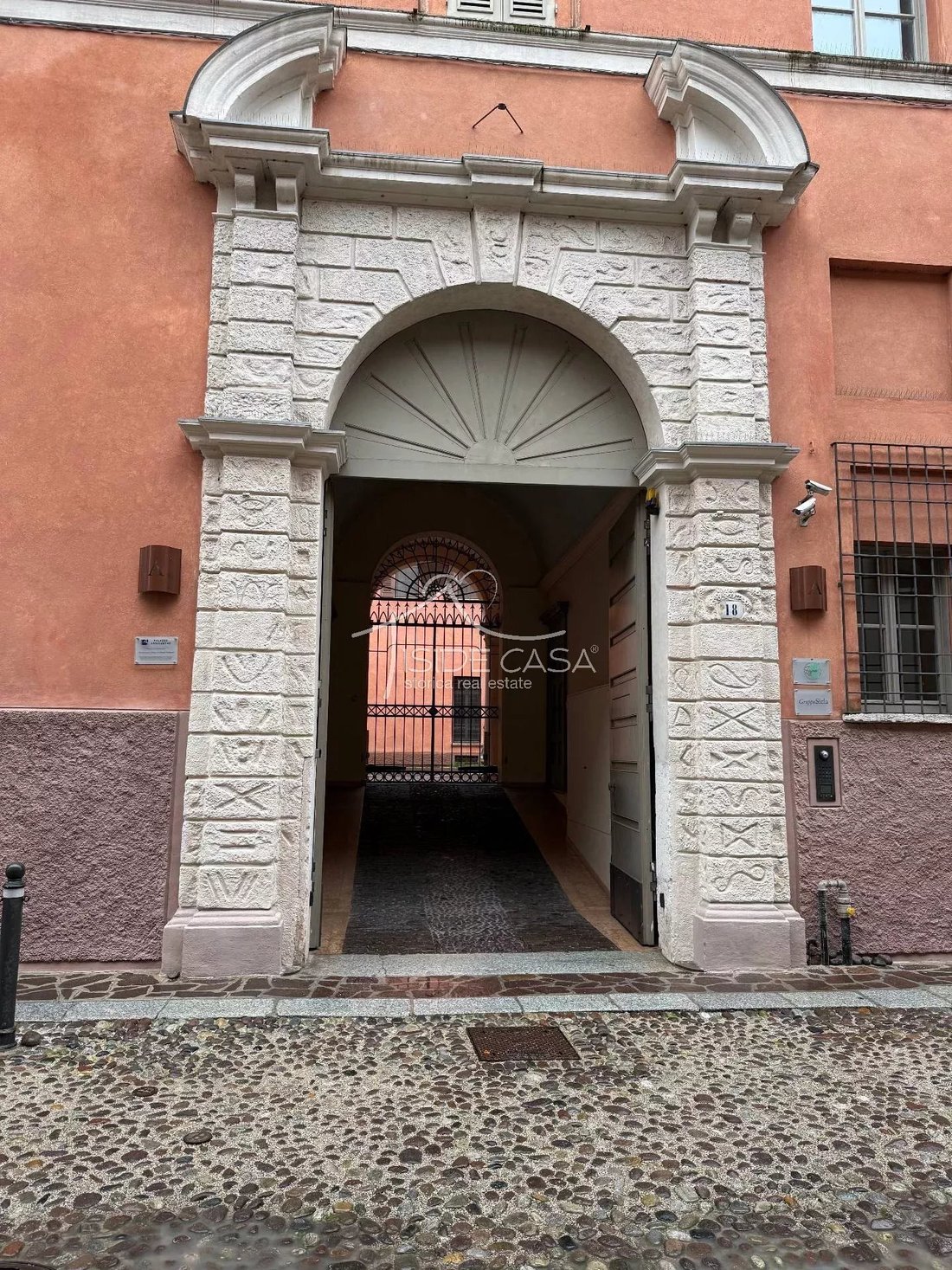 Apartment in Historic Center, Mantua, Lombardy 2 - 18513017